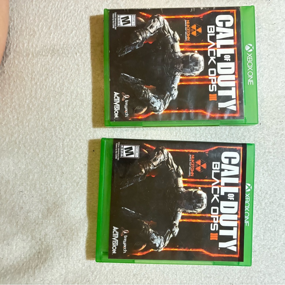 Call of Duty: Black Ops III for Xbox One - Green Case